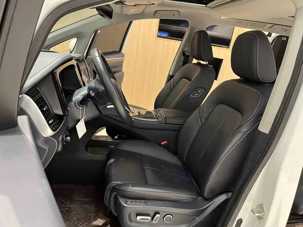 GAC Motor Trumpchi M8 2022 — фото 10