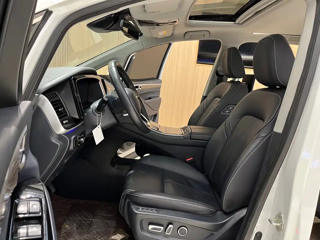 GAC Motor Trumpchi M8 2022 — фото 9