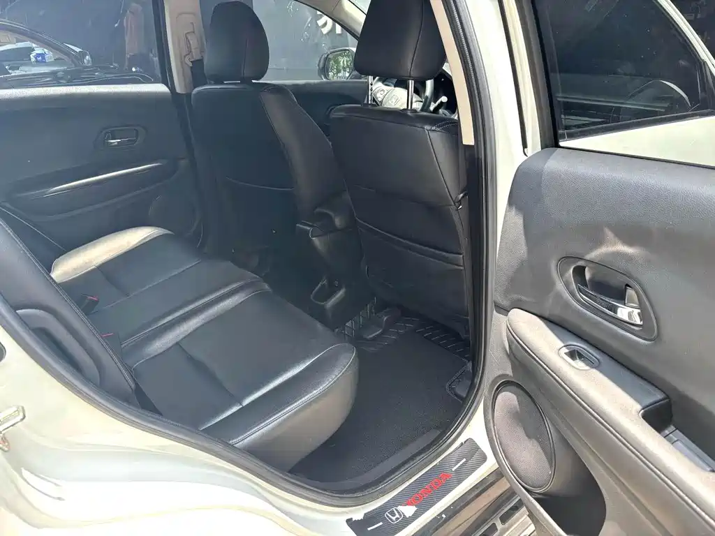 Honda Vezel 2020 — фото 8