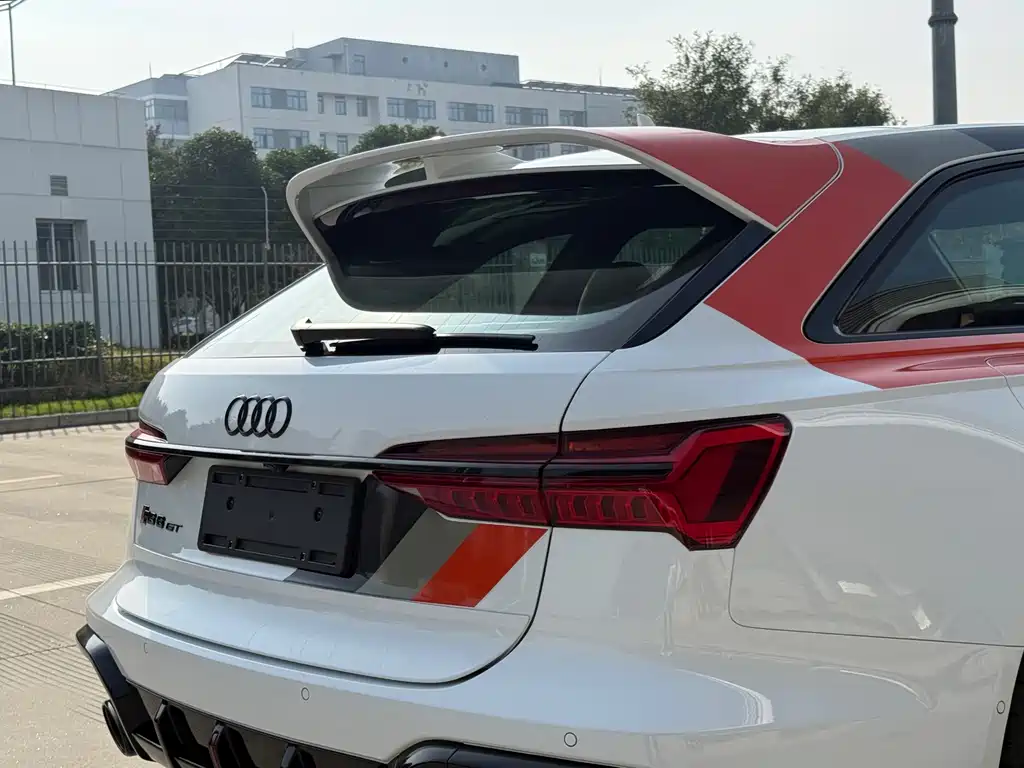 Audi RS 6 2025 — фото 29