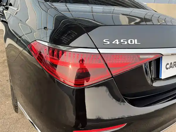 Mercedes-Benz S-Class 2021