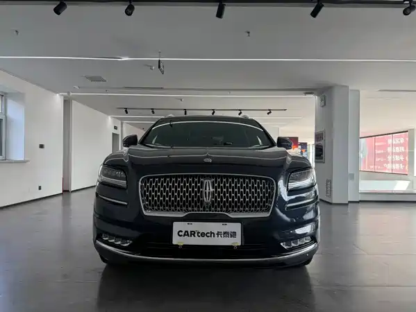 Lincoln Nautilus 2021