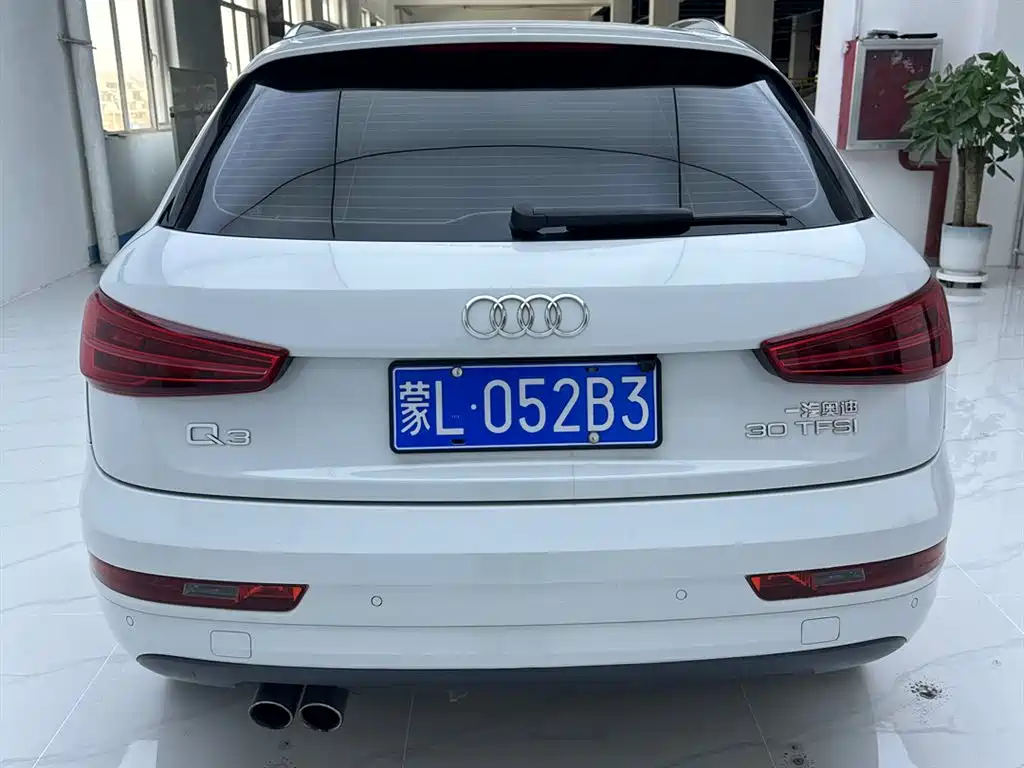 Audi Q3 2019 — фото 6