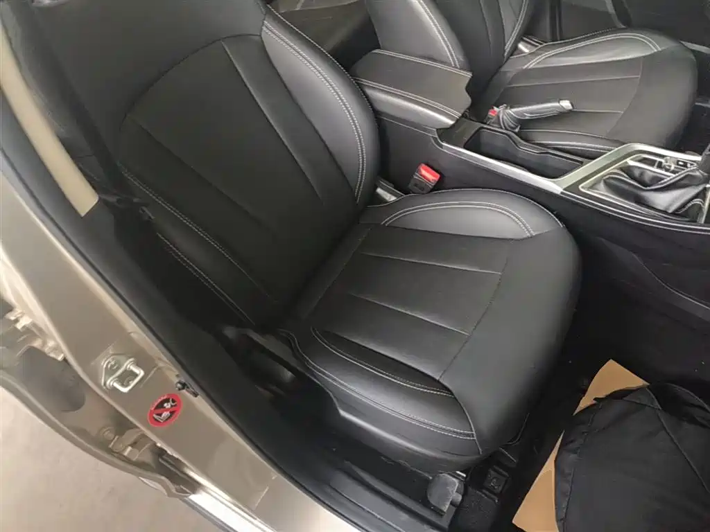 Geely Vision X3 2020 — фото 25