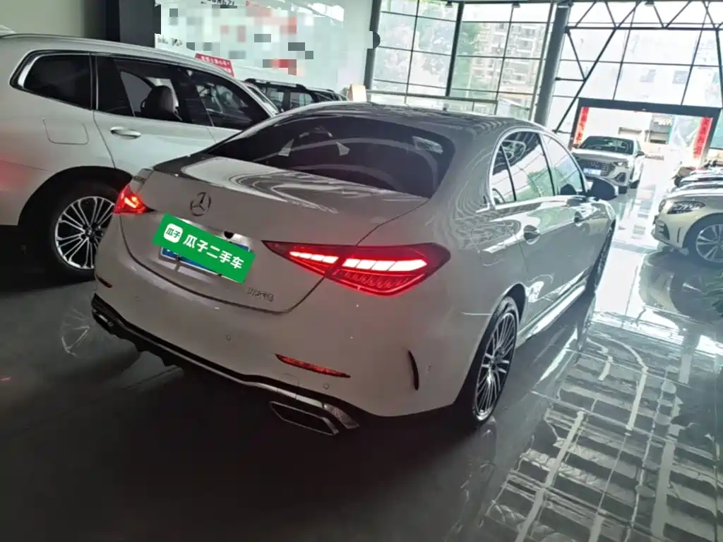 Mercedes-Benz C-Class 2024
