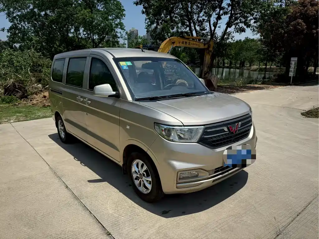 Wuling Hongguang V 2019 — фото 1
