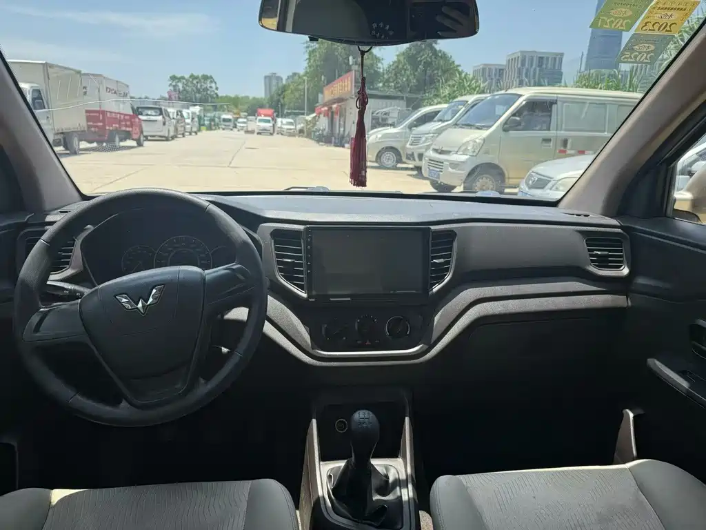 Wuling Hongguang V 2019 — фото 6