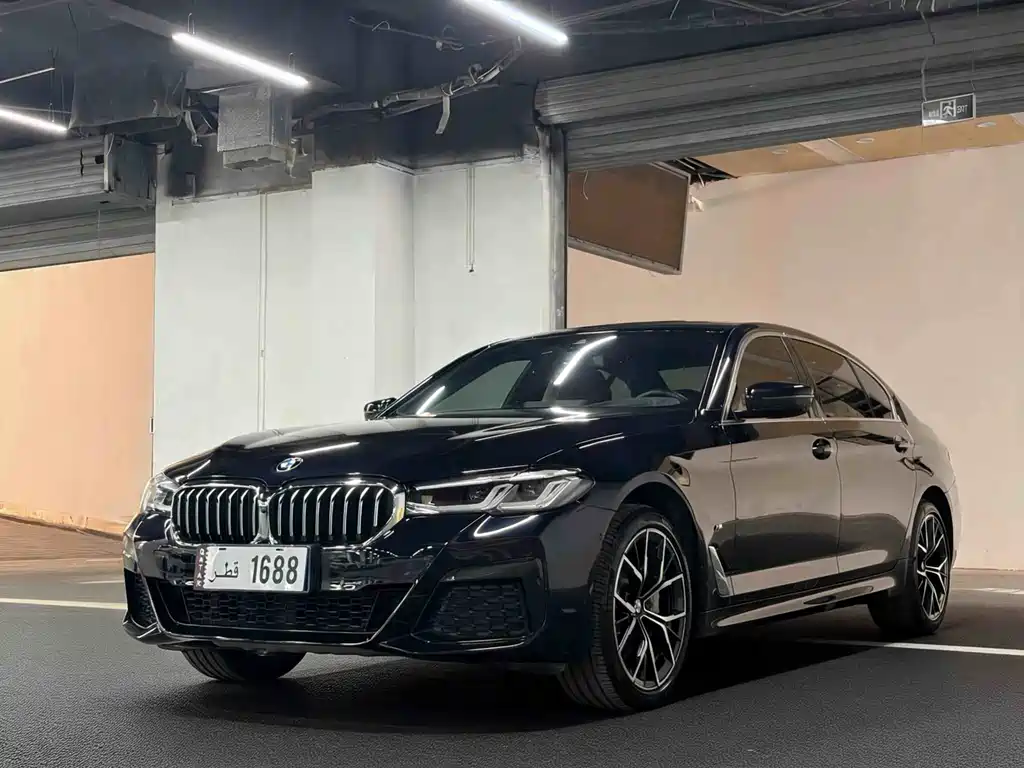 BMW 5 Series 2020 — фото 1