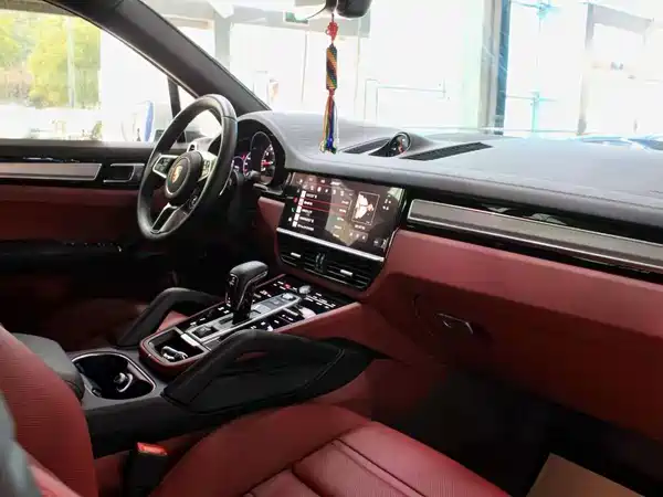 Porsche Cayenne 2023