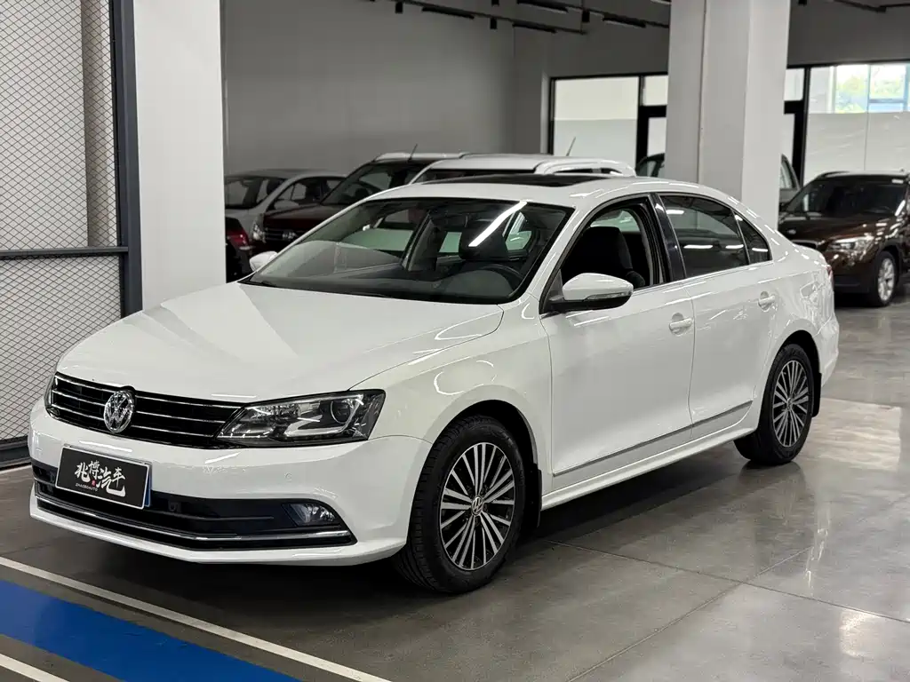 Volkswagen Sagitar 2017