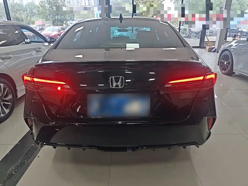 Honda Inspire 2025 — фото 6