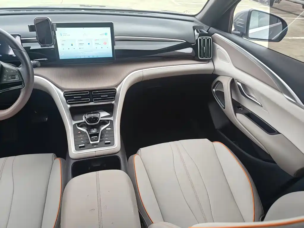 BYD Song Pro New Energy 2023 — фото 11