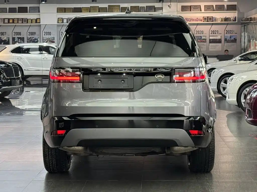 Land Rover Discovery 2021 — фото 5