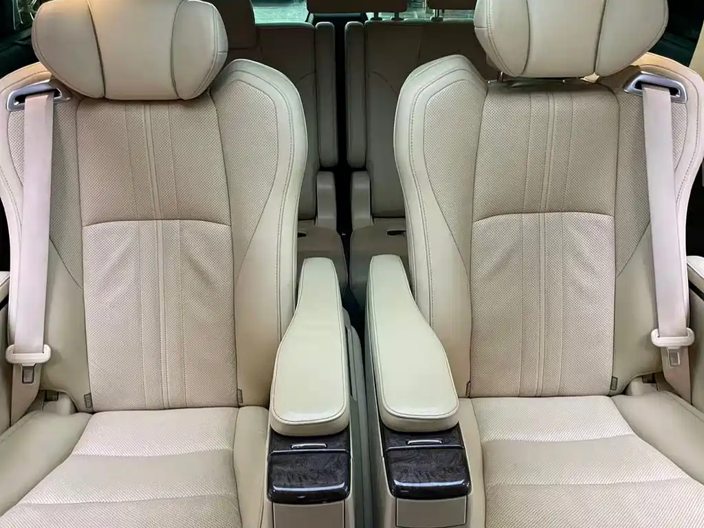 Toyota Alphard 2020 — фото 17