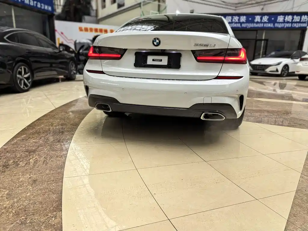 BMW 3 Series 2022