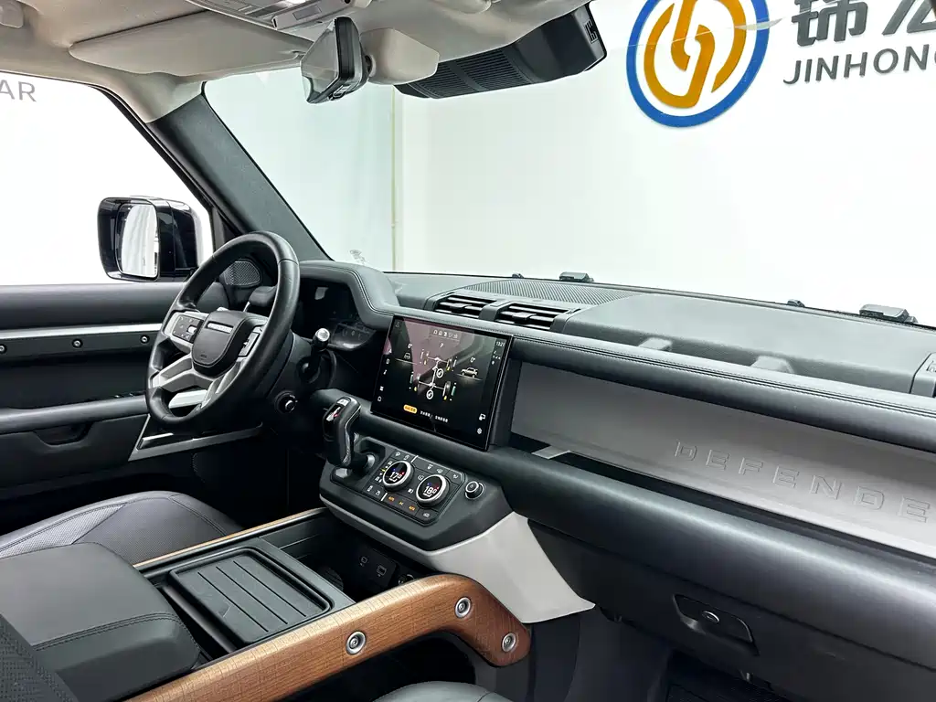 Land Rover Defender 2022 — фото 18