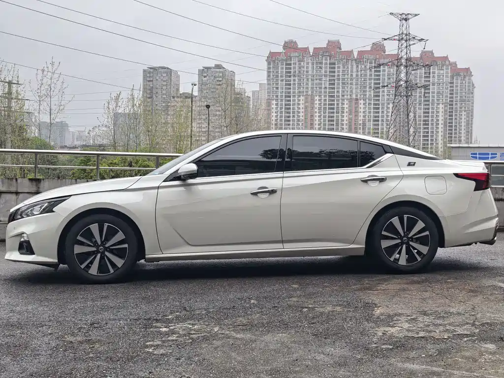 Nissan Teana 2022 — фото 4