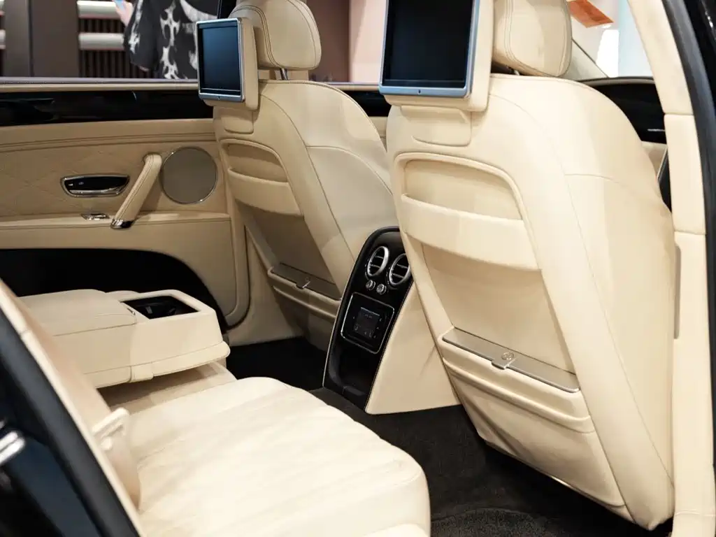 Bentley Flying Spur 2014 — фото 10