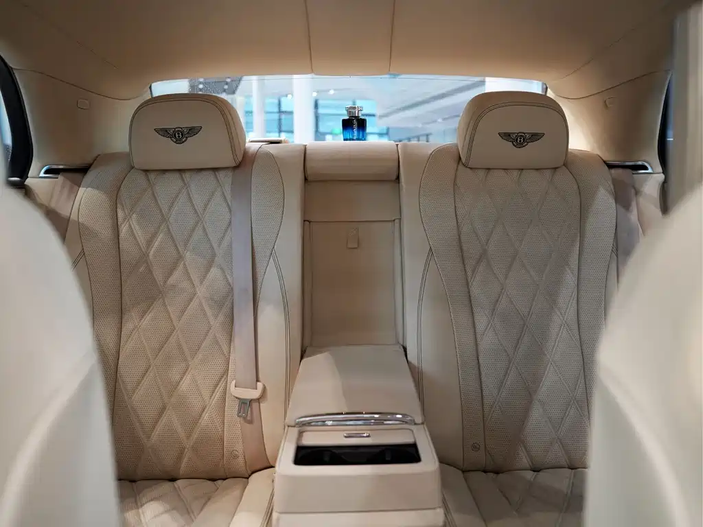 Bentley Flying Spur 2014 — фото 17