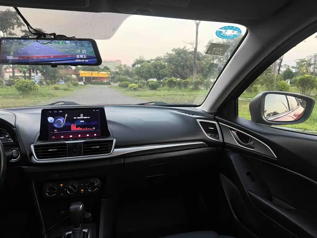 Mazda 3 Angkesela 2019 — фото 12