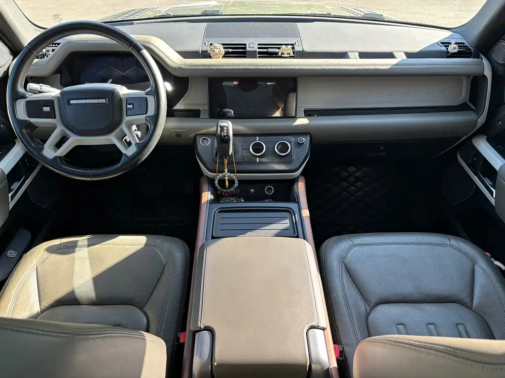 Land Rover Defender 2021 — фото 8