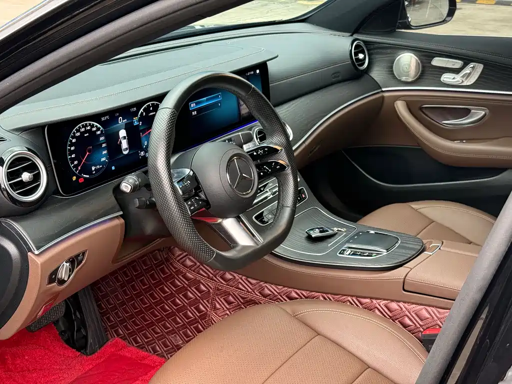 Mercedes-Benz E-Class 2022