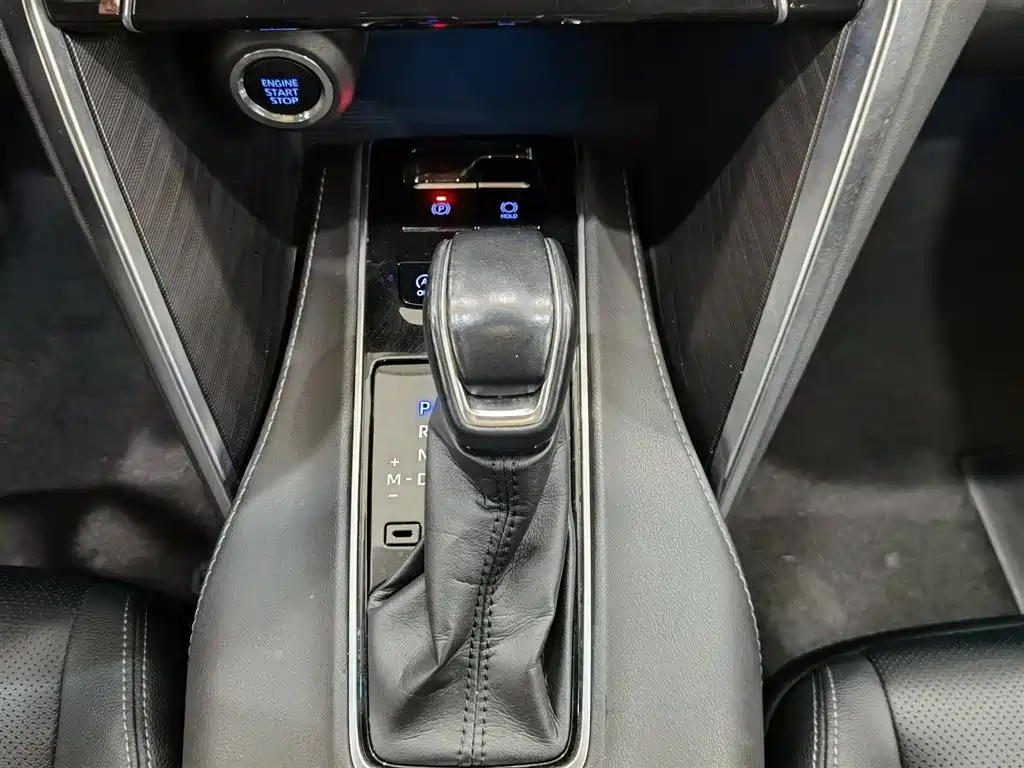 Toyota Harrier 2022 — фото 13