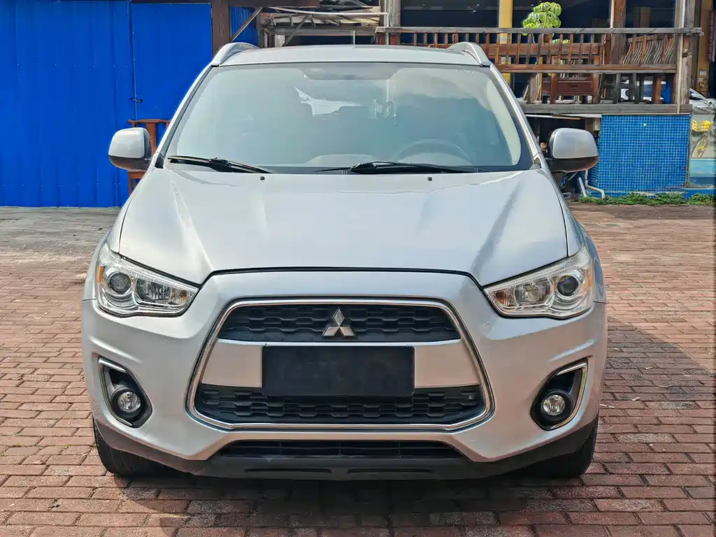 Mitsubishi ASX 2013 — фото 2