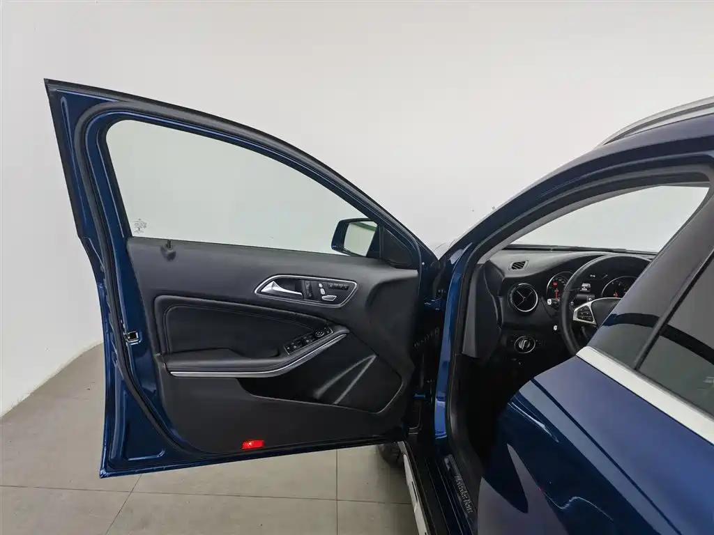 Mercedes-Benz GLA 2019 — фото 8