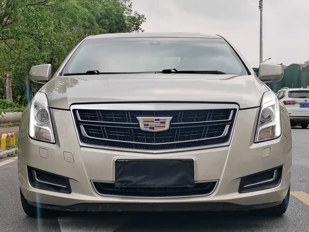 Cadillac XTS 2017 — фото 2
