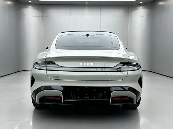 Xiaomi SU7 2025