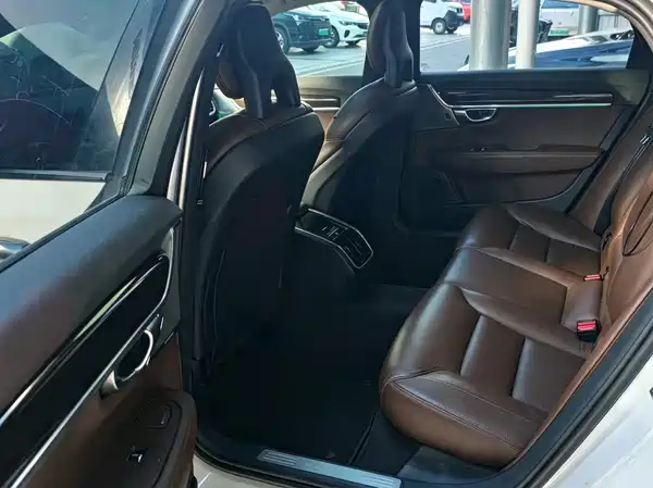Volvo S90 2018
