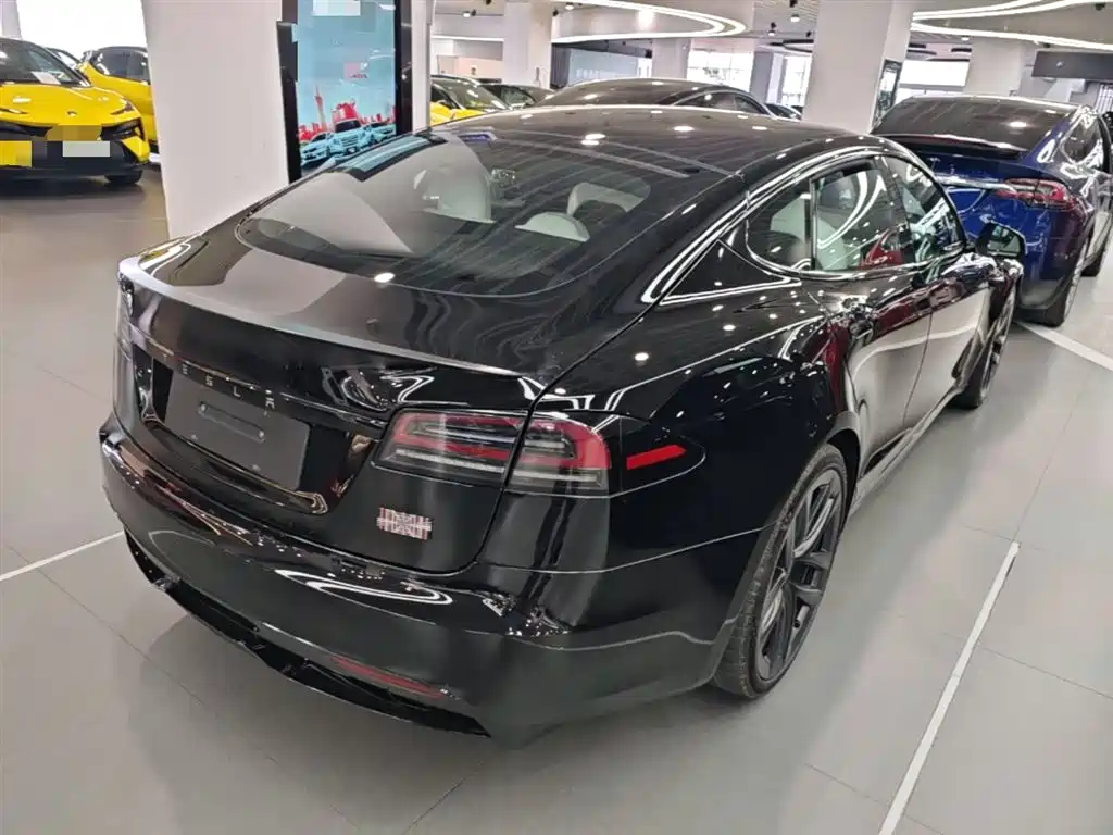 Tesla Model S 2023 — фото 7