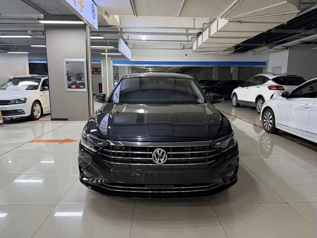 Volkswagen Sagitar 2019