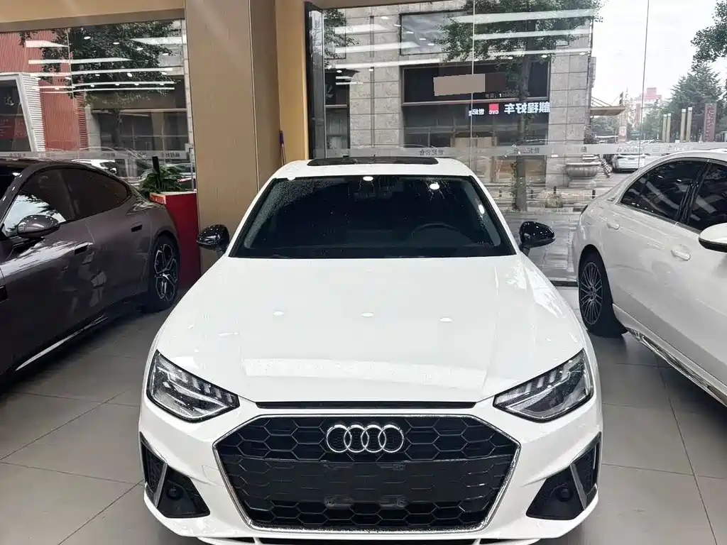 Audi A4L 2021