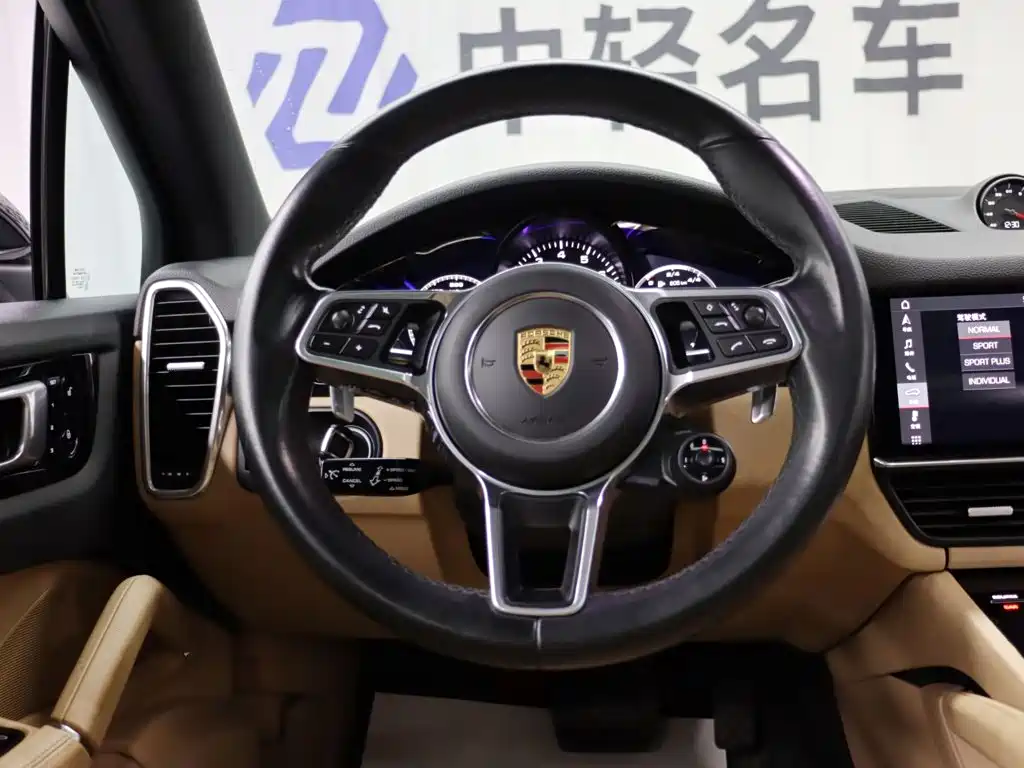 Porsche Cayenne 2018 — фото 11