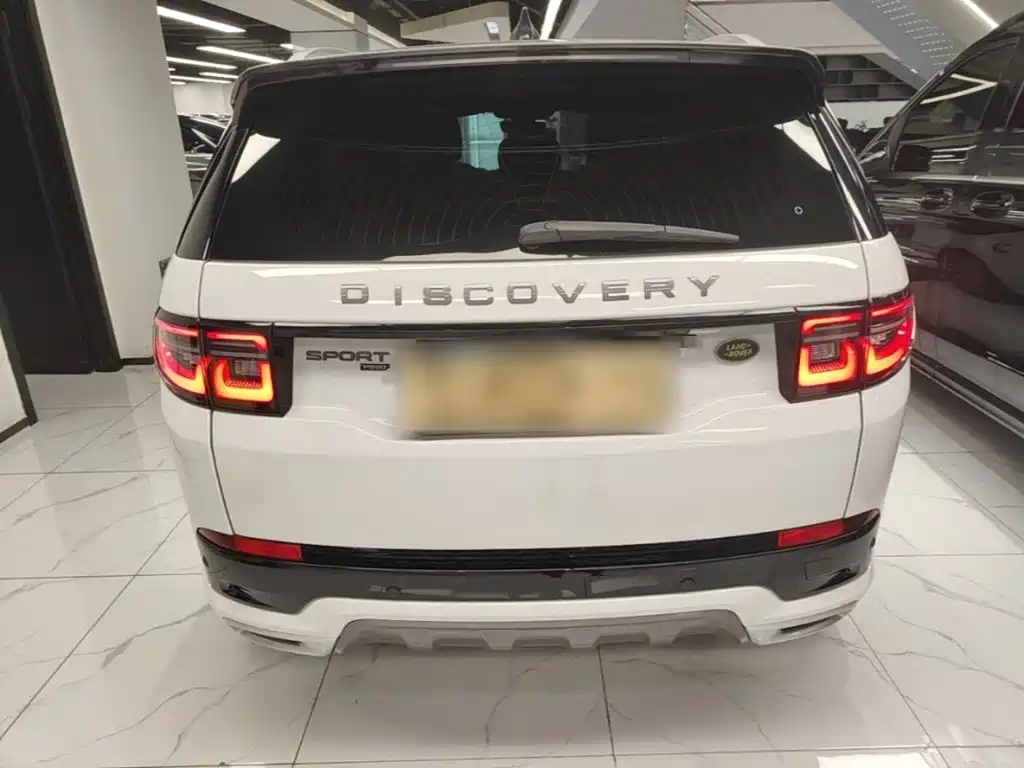 Land Rover Discovery Sport 2023 — фото 6