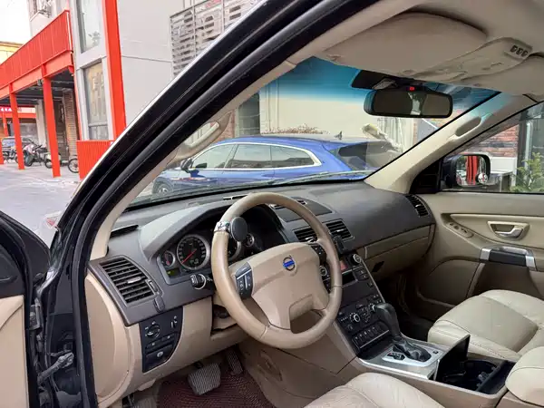 Volvo XC90 2012