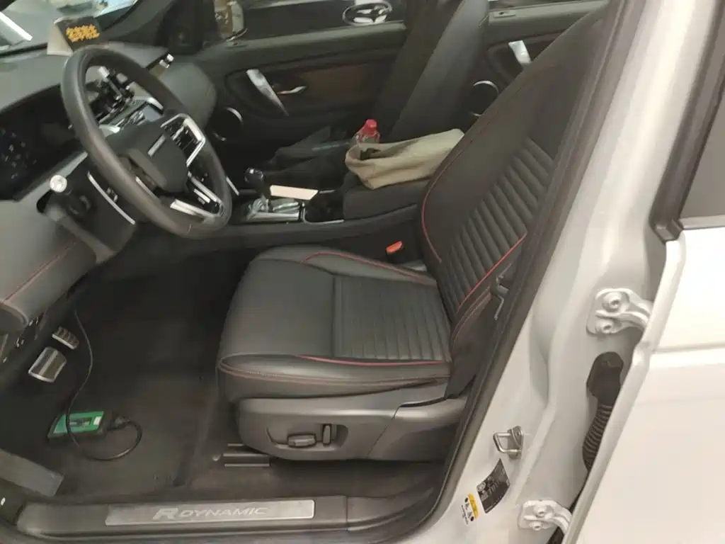 Land Rover Discovery Sport 2023 — фото 15