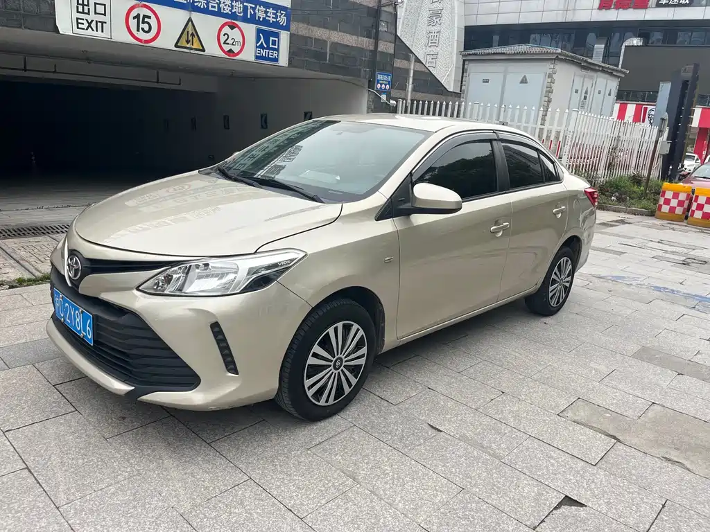 Toyota Vios 2017 — фото 1