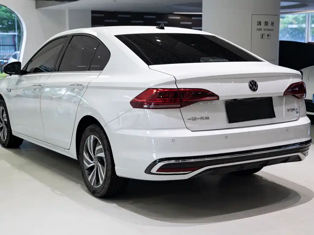Volkswagen Bora 2023
