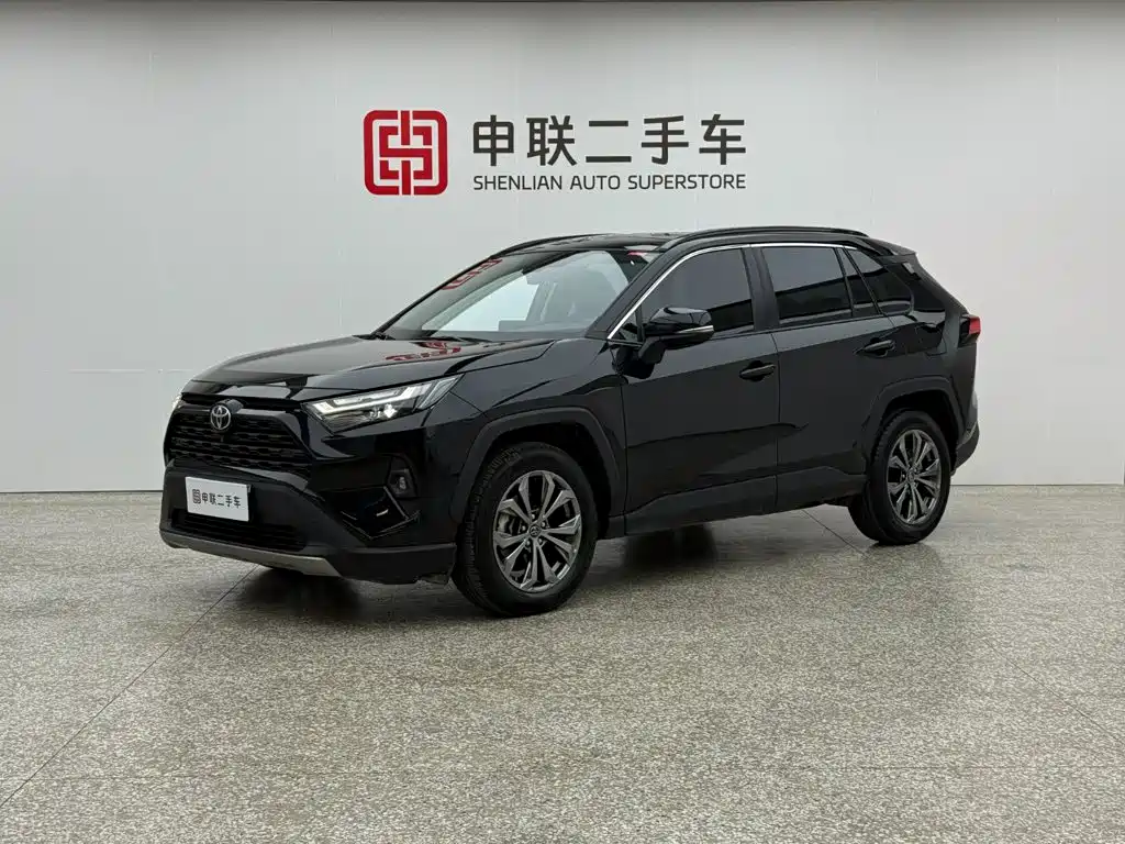 Toyota RAV4 2024 — фото 1