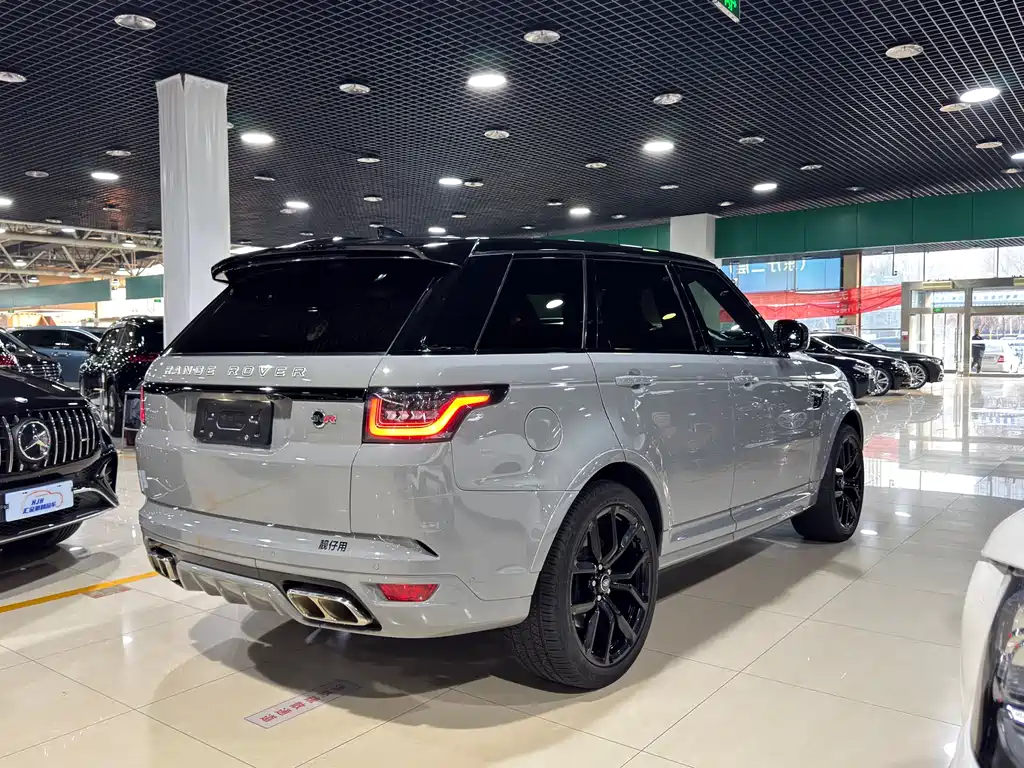 Land Rover Sport 2023 — фото 18