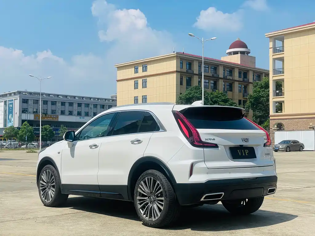 Cadillac XT4 2025 — фото 9