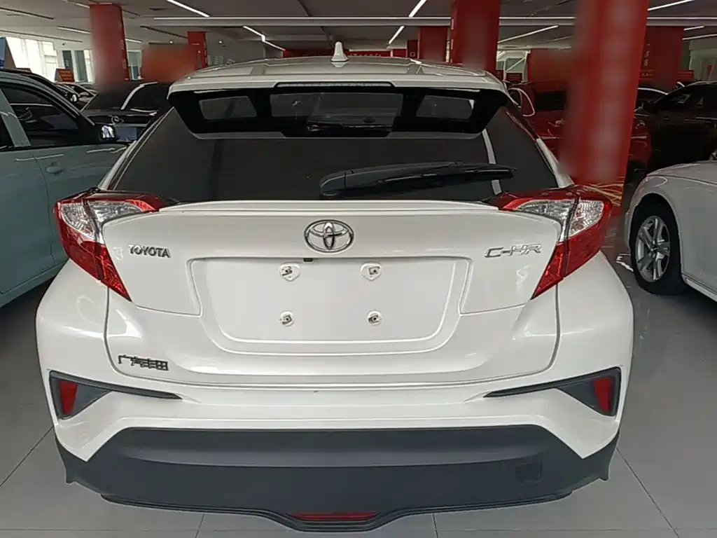 Toyota C-HR 2020 — фото 6