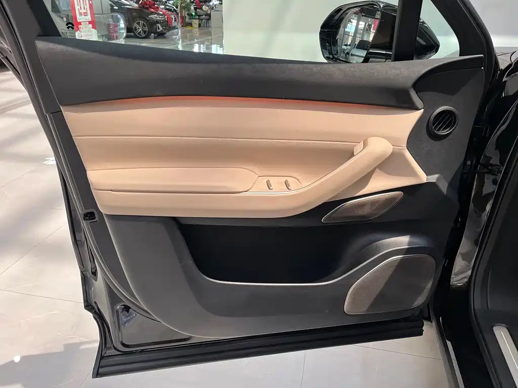 NIO EC7 2024