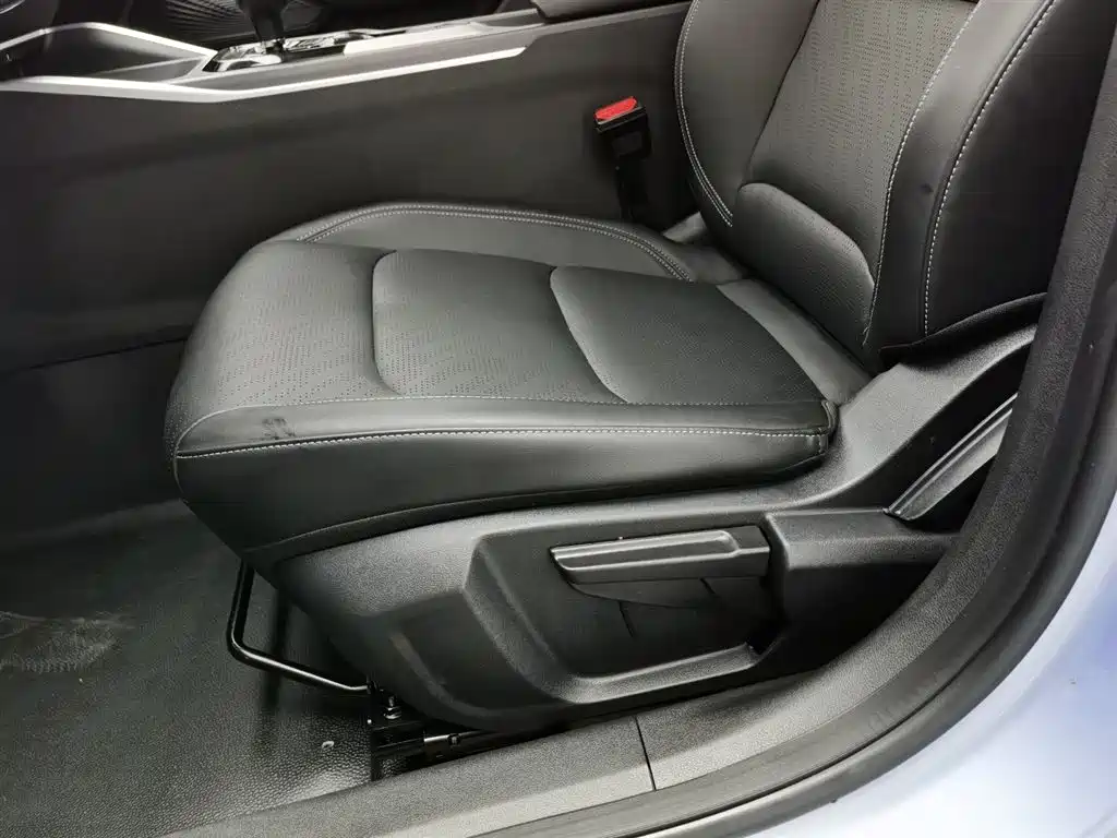 Geely Emgrand Methanol 2023 — фото 20