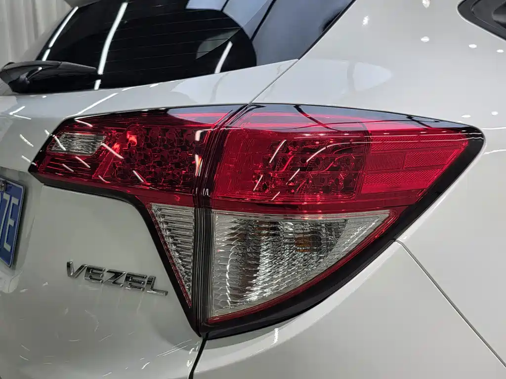 Honda Vezel 2022 — фото 8