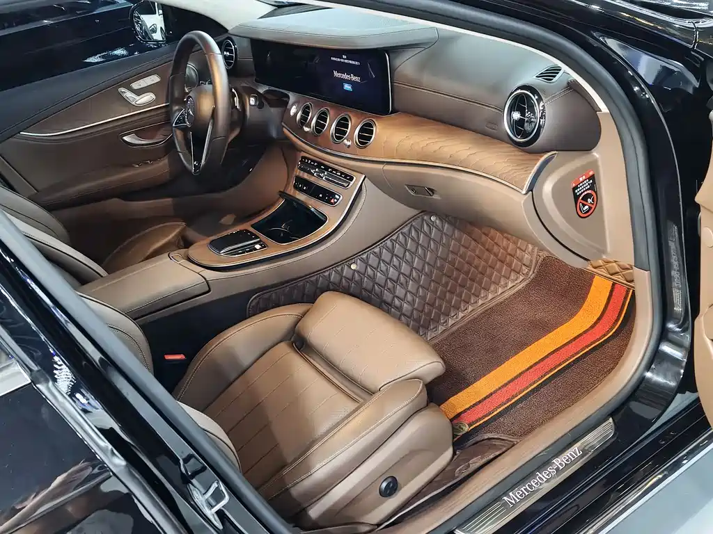 Mercedes-Benz E-Class 2022