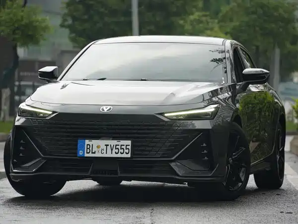 Changan UNI-V 2023